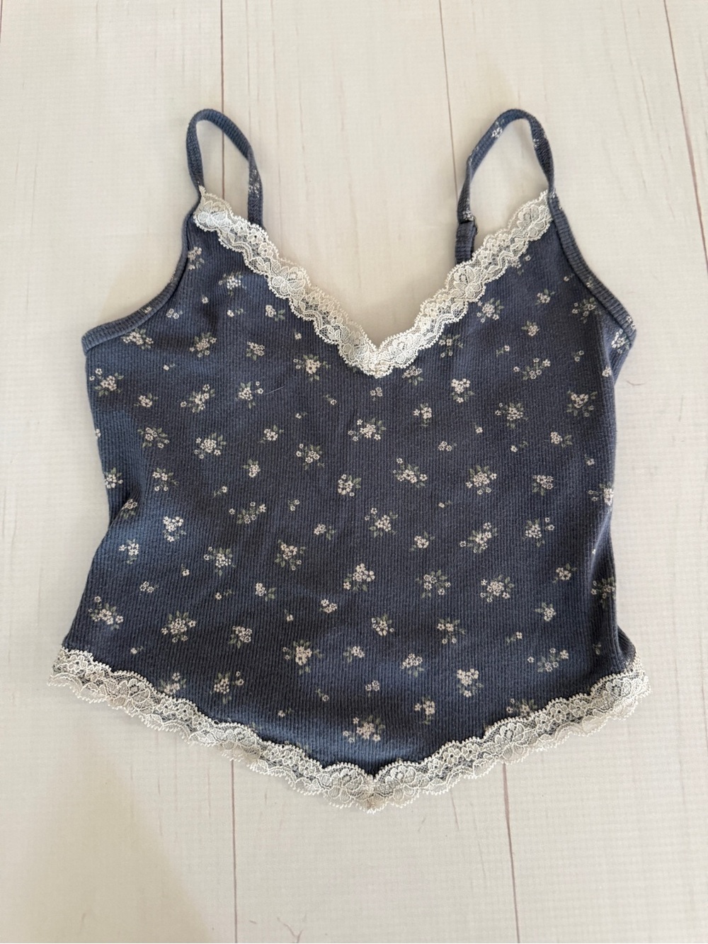 Hollister Blue Floral Lace-Trim Camisole Top size XS